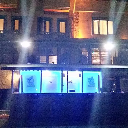 Hotel Cunda Beyaz Balina Ayvalı