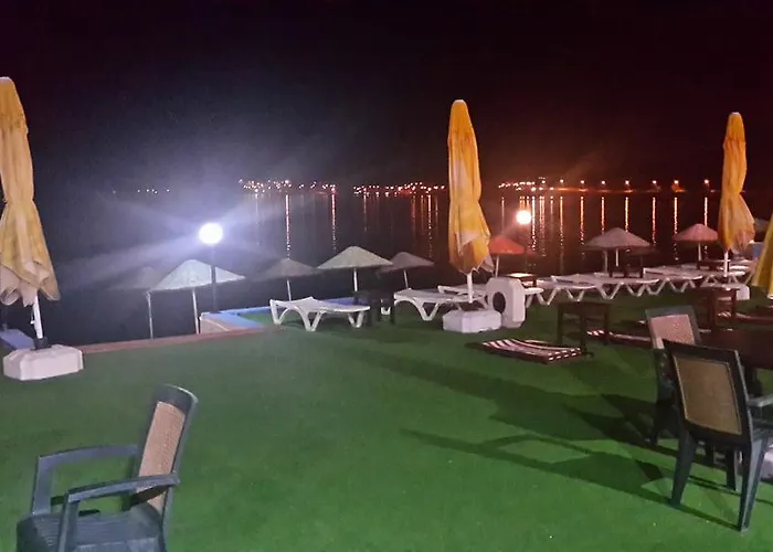 Cunda Beyaz Balina Hotel Ayvalı