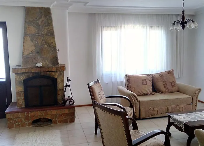 Hotel Cunda Beyaz Balina *