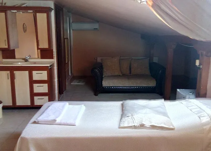 Hotel Cunda Beyaz Balina *