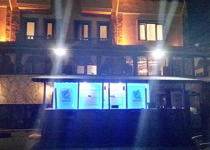 Hotel Cunda Beyaz Balina Ayvalı