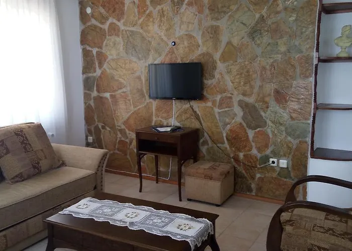 Hotel Cunda Beyaz Balina *