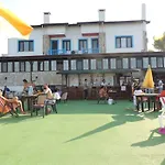 Cunda Beyaz Balina *