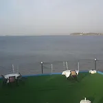 Cunda Beyaz Balina