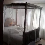 Cunda Beyaz Balina