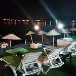 Cunda Beyaz Balina