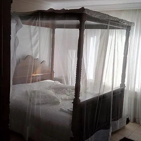 Cunda Beyaz Balina
