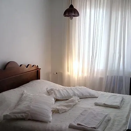 מלון Cunda Beyaz Balina